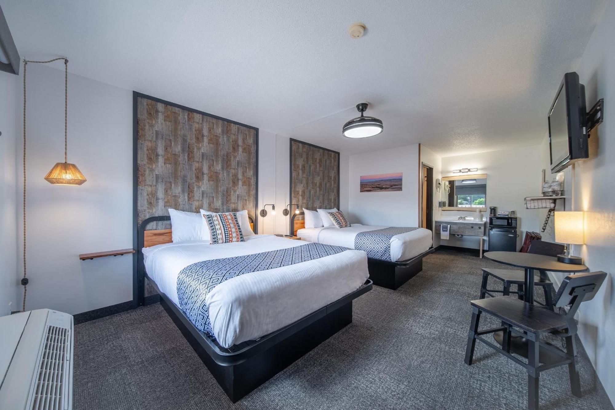 Hansen Inn & Cabins Уол Екстериор снимка