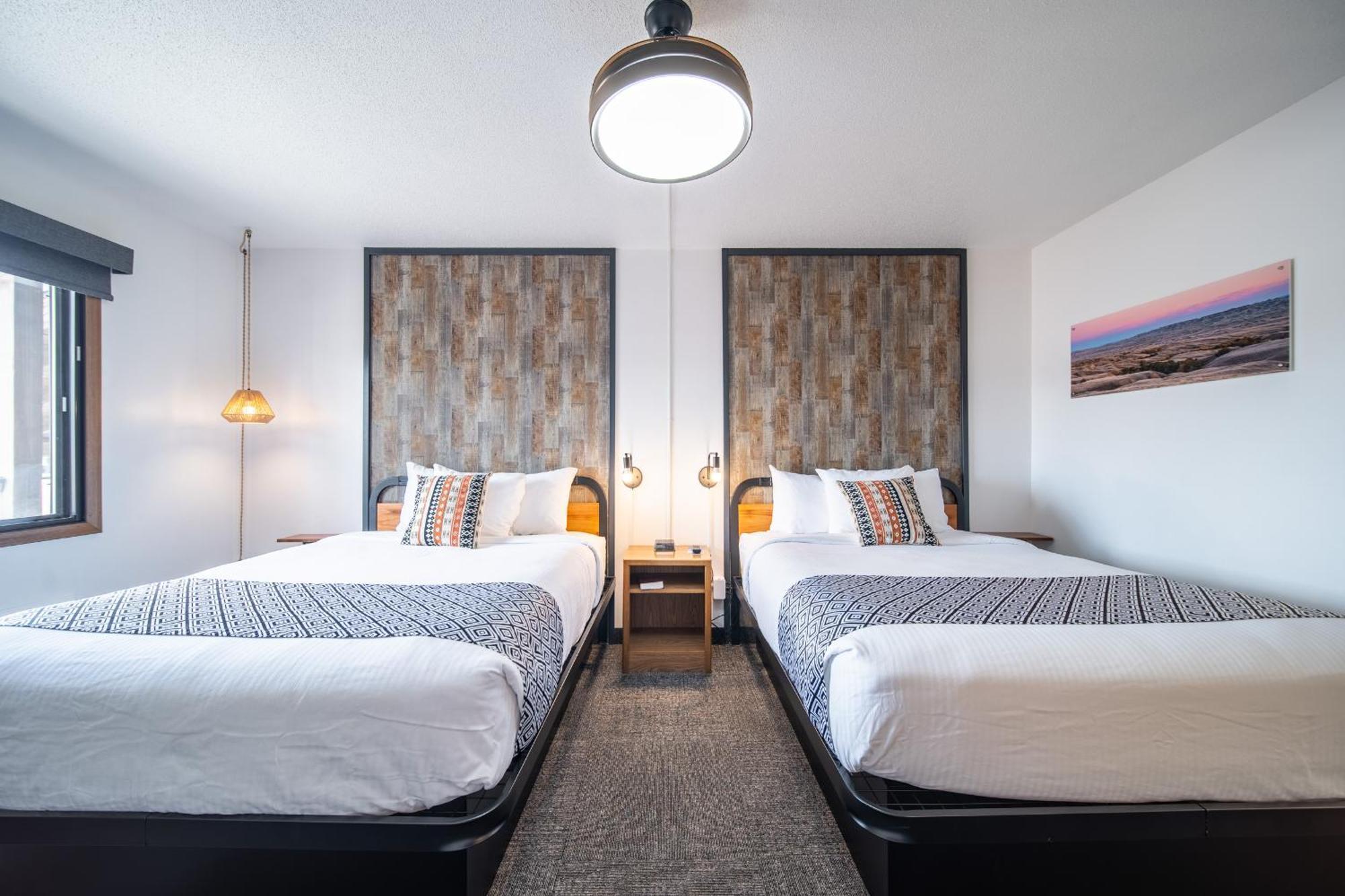 Hansen Inn & Cabins Уол Екстериор снимка